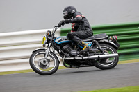 Vintage-motorcycle-club;eventdigitalimages;mallory-park;mallory-park-trackday-photographs;no-limits-trackdays;peter-wileman-photography;trackday-digital-images;trackday-photos;vmcc-festival-1000-bikes-photographs